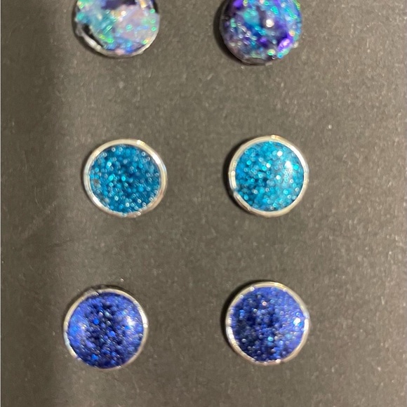 Handmade resin jewelry. Customizable. Any color. Lightweight. - Picture 13 of 16